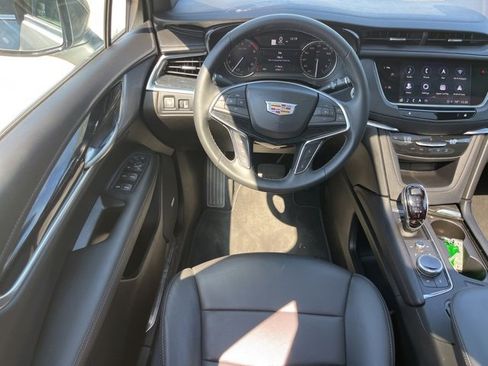 Certified 2025 Cadillac XT5 Premium Luxury image 32