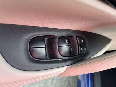 Used 2019 Nissan Rogue Sport SL w/ Premium Package FWD image 10