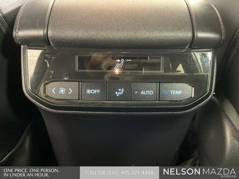 Used 2022 Toyota Highlander XSE FWD image 46