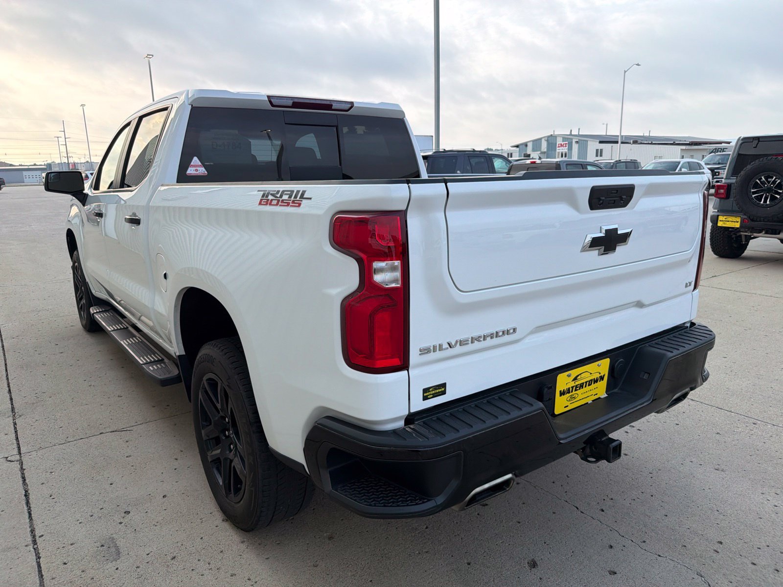 Used 2021 Chevrolet Silverado 1500 LT Trail Boss w/ Convenience Package II AWD/4WD image 5
