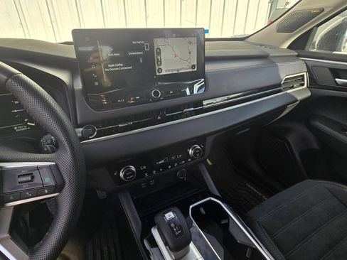 Used 2025 Mitsubishi Outlander SE AWD/4WD image 8