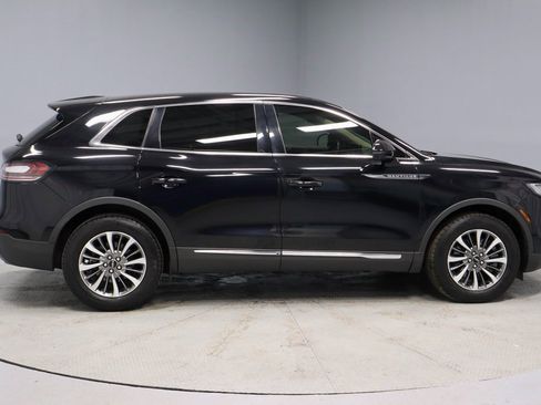 Used 2022 Lincoln Nautilus FWD w/ Premium Package image 7