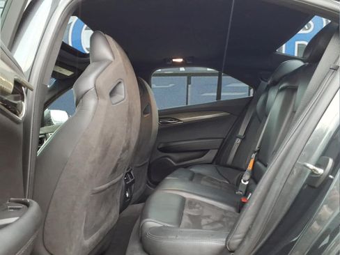 Used 2017 Cadillac ATS V w/ Luxury Package RWD image 11