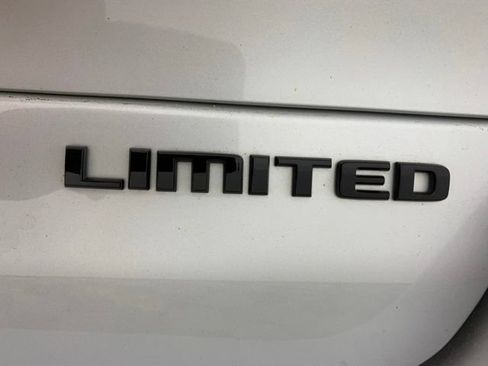 Used 2022 Jeep Grand Cherokee L Limited w/ Luxury Tech Group II AWD/4WD image 42