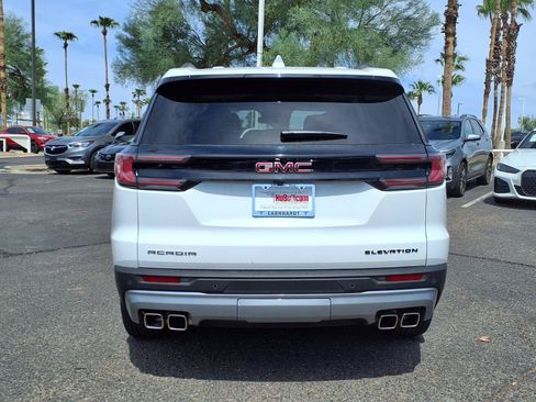 Used 2024 GMC Acadia Elevation FWD image 6