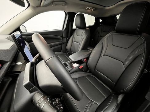 New 2026 Ford Mustang Mach-E Premium image 21