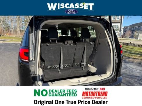 Used 2024 Chrysler Pacifica Touring-L image 12