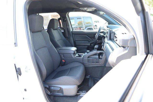 Used 2025 Toyota 4Runner SR5 AWD/4WD image 23