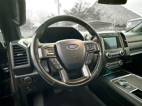 Used 2020 Ford Expedition Limited image 12