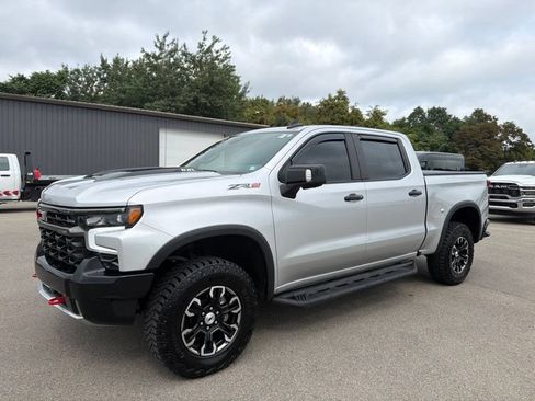 Used 2022 Chevrolet Silverado 1500 ZR2 w/ Technology Package AWD/4WD image 7