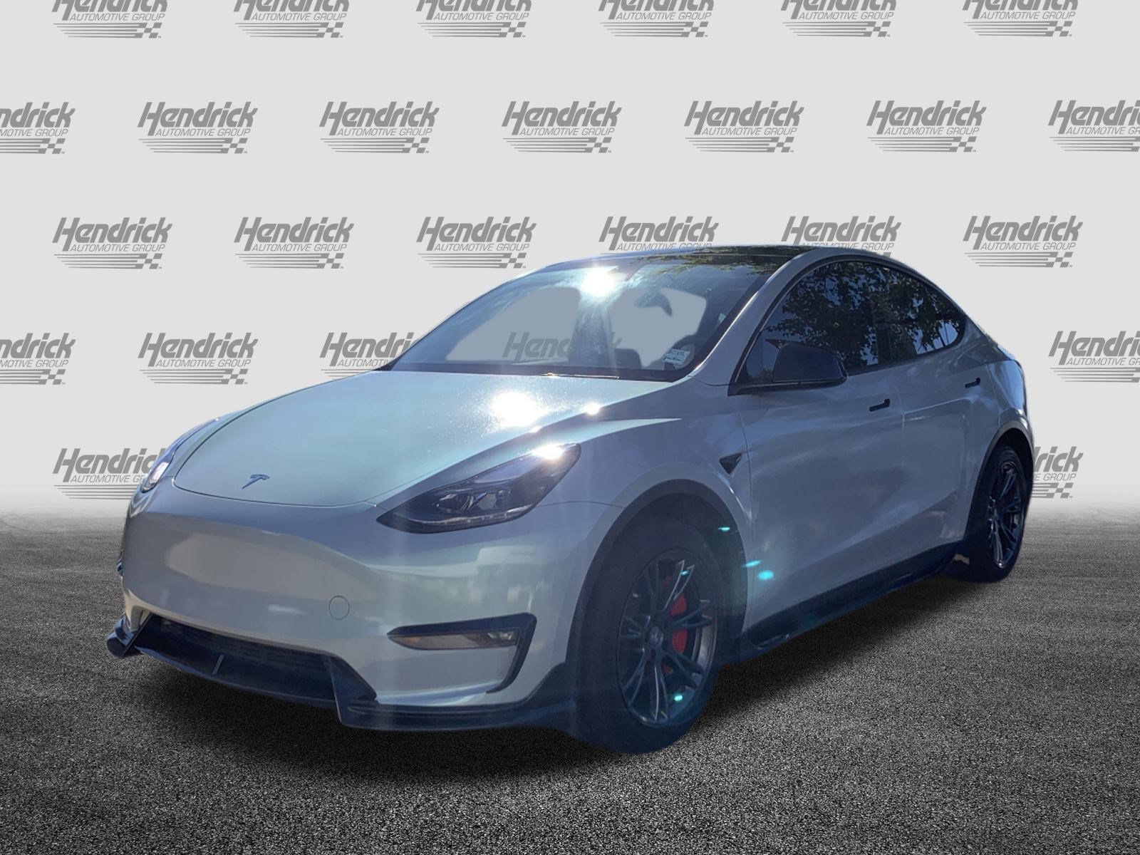 Used 2024 Tesla Model Y Long Range AWD/4WD image 5