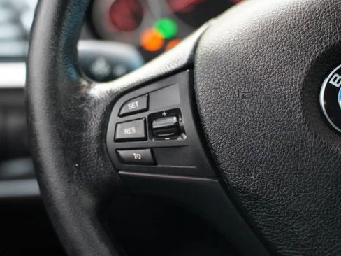 Used 2016 BMW 320i Sedan RWD image 16