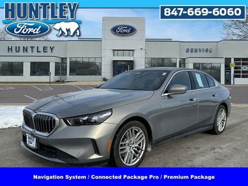 Used 2024 BMW 530i xDrive image 1