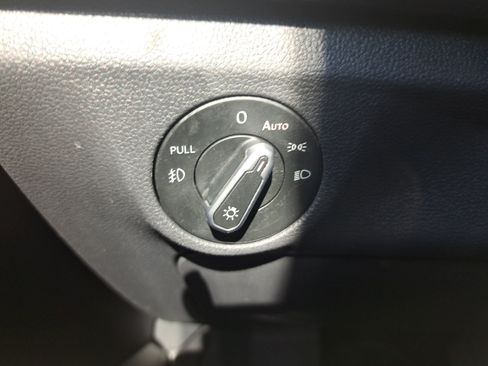 Used 2021 Volkswagen Jetta R-Line w/ R-Line Cold Weather Package FWD image 26