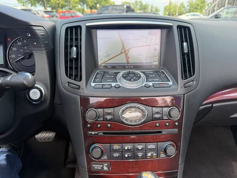 Used 2014 INFINITI Q60 Convertible w/ Premium Package RWD image 33