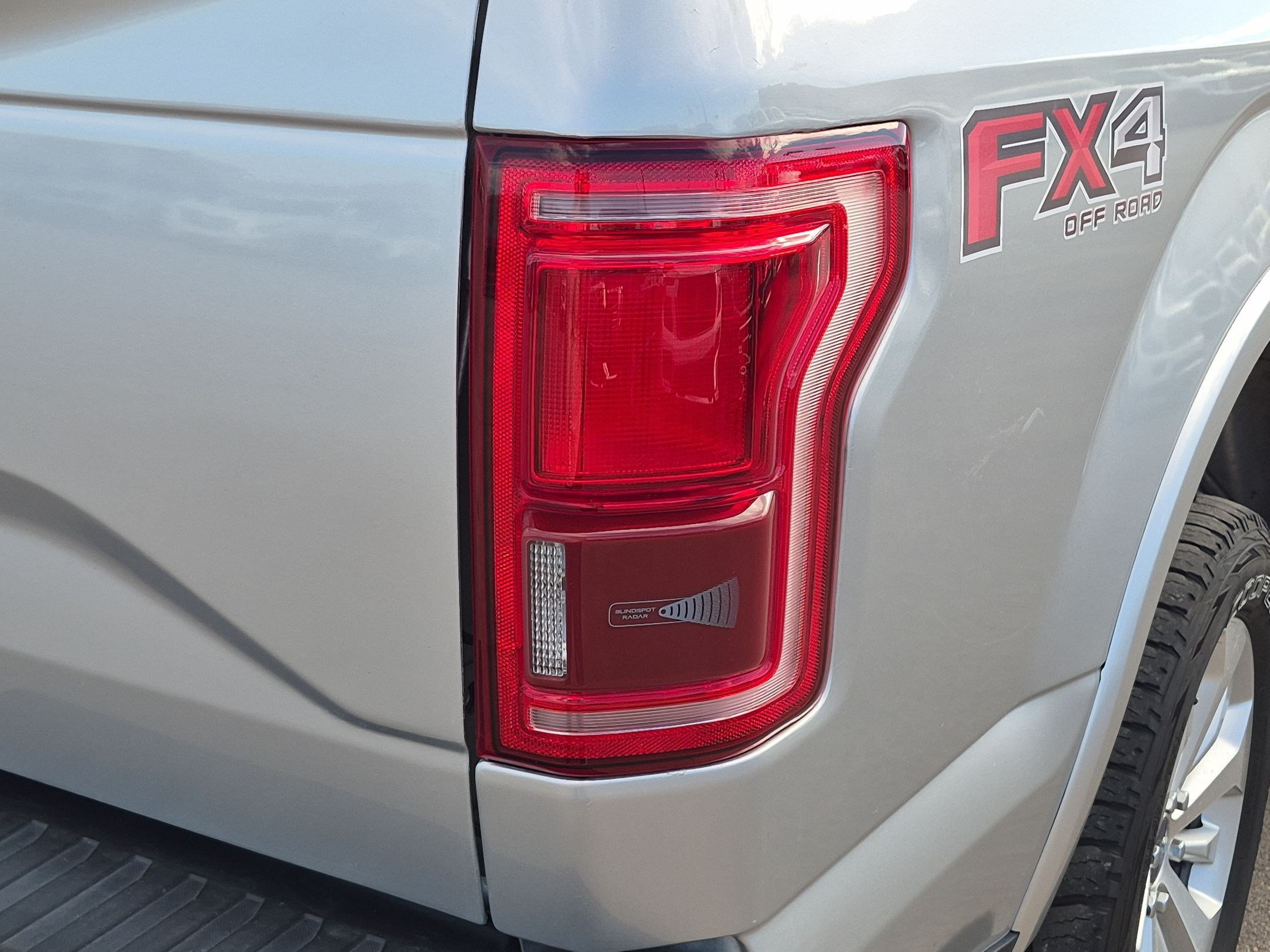 Used 2015 Ford F150 Lariat AWD/4WD image 11