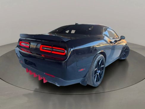 Used 2015 Dodge Challenger R/T Scat Pack w/ Scat Pack Appearance Package image 4