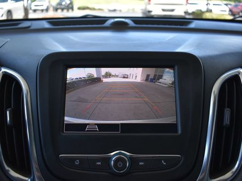 Used 2022 Chevrolet Equinox LT FWD image 19