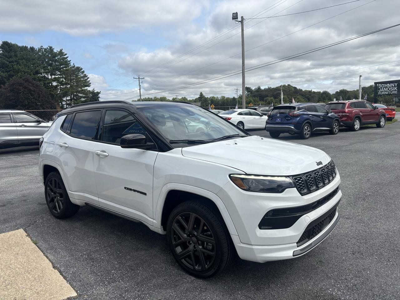 Used 2024 Jeep Compass Limited w/ High Altitude Package AWD/4WD image 4