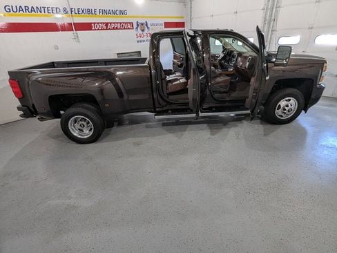 Used 2018 Chevrolet Silverado 3500 High Country image 16