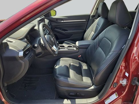 Used 2023 Nissan Altima 2.5 SR w/ SR Premium Package FWD image 25