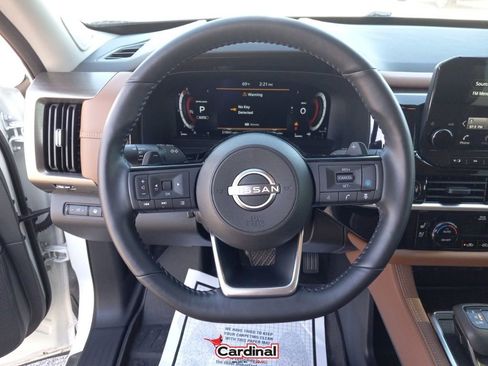 Used 2024 Nissan Pathfinder Platinum w/ Lighting Package (N93) image 25