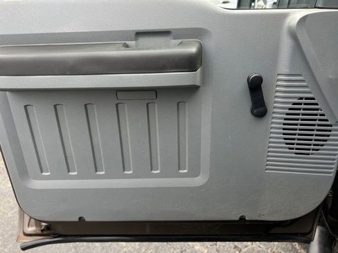 Used 2016 Ford F250 XL w/ XL Value Package image 17