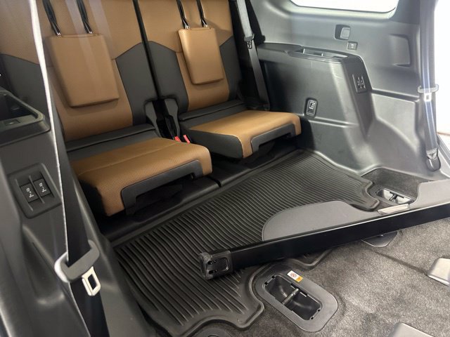 Used 2024 Lexus GX 550 w/ Accessory Package (2T) AWD/4WD image 33