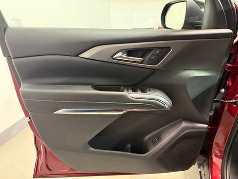 Certified 2026 Chevrolet Traverse LT FWD image 11