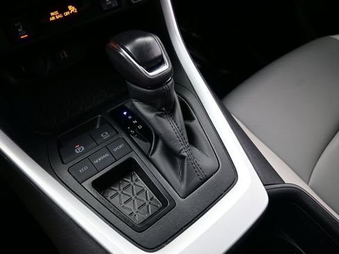 Used 2025 Toyota RAV4 XLE Premium w/ Weather Package FWD image 23