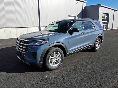 New 2026 Ford Explorer Active image 4