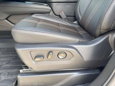 Used 2026 Chevrolet Tahoe High Country AWD/4WD image 15
