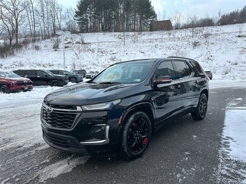 Used 2023 Chevrolet Traverse Premier w/ Redline Edition image 8