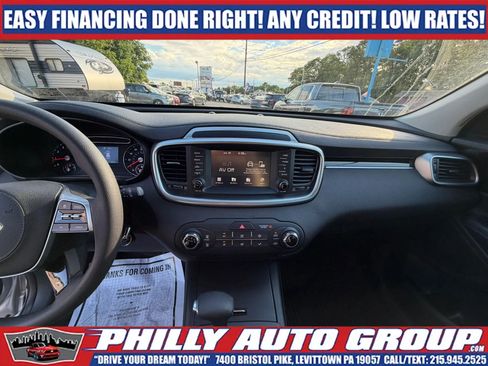 Used 2019 Kia Sorento FWD image 13