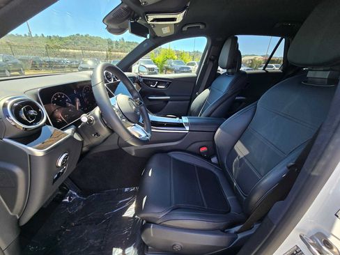 Used 2025 Mercedes-Benz GLC 300 image 20