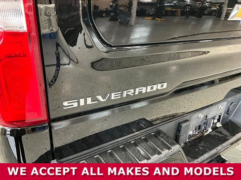 Used 2026 Chevrolet Silverado 1500 High Country w/ Technology Package AWD/4WD image 23