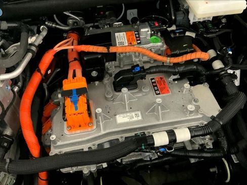 Used 2025 Chevrolet Equinox EV LT w/ Convenience Package image 29