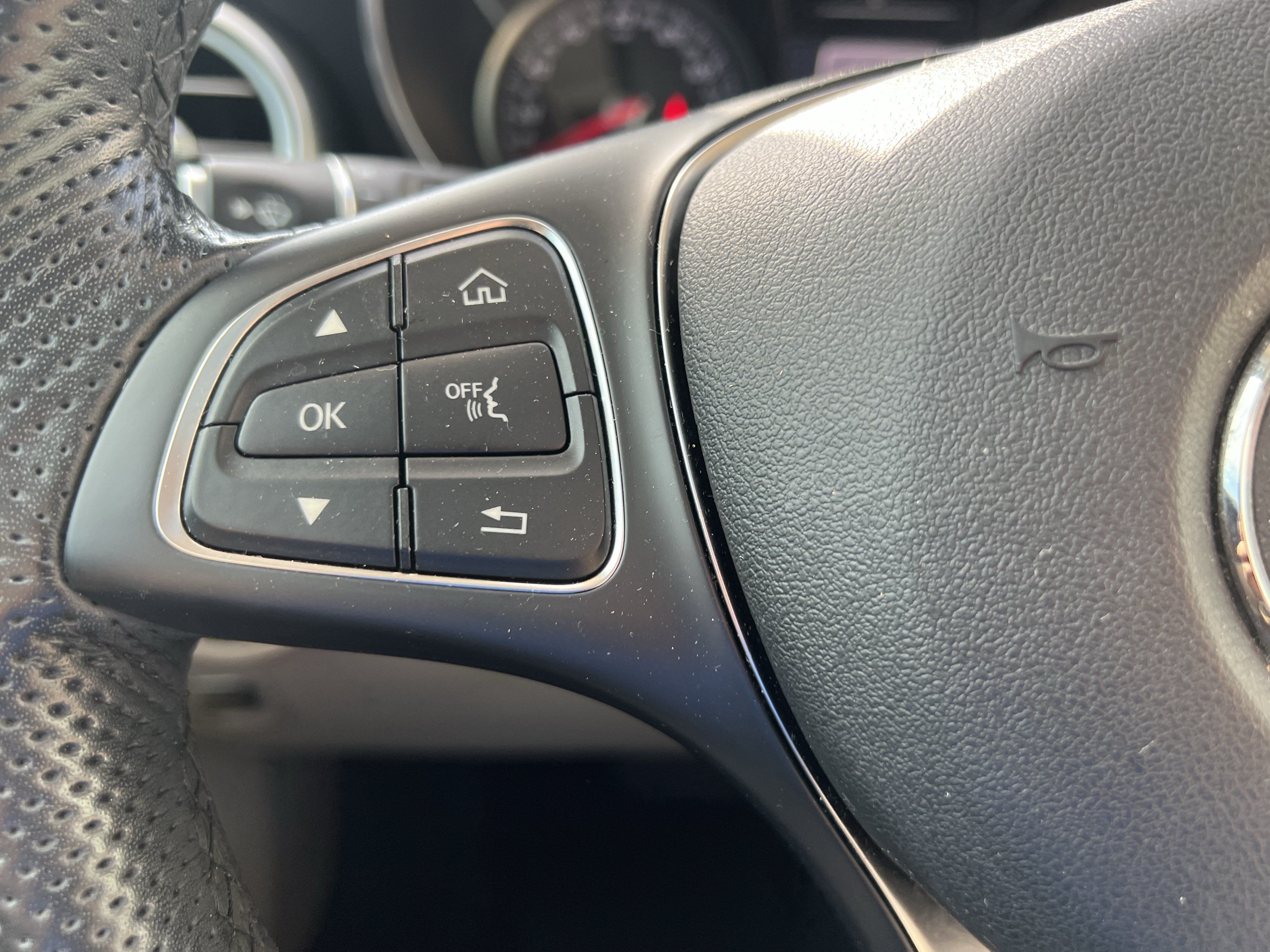Used 2019 Mercedes-Benz GLC 300 image 19