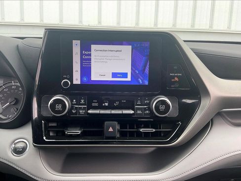 Used 2023 Toyota Highlander L FWD image 38