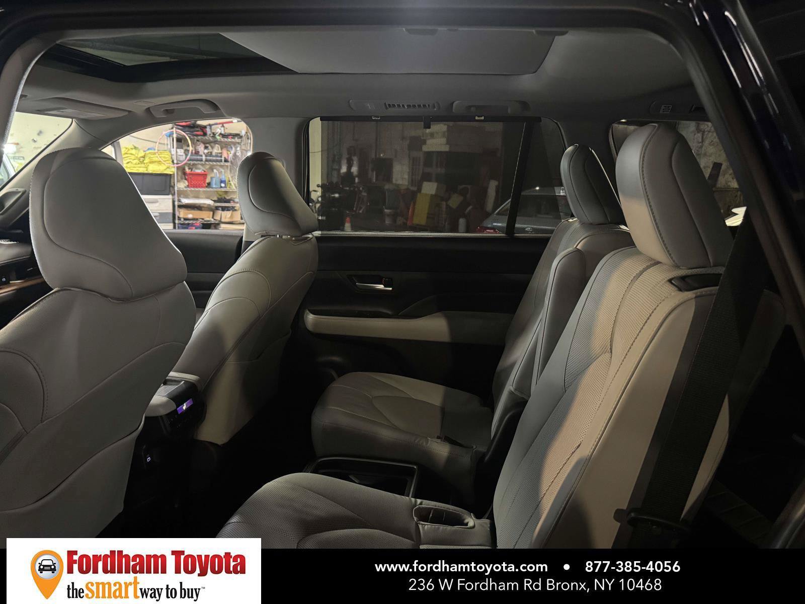 Used 2024 Toyota Grand Highlander AWD image 12