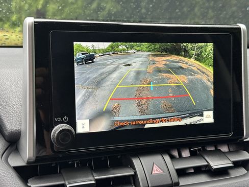 Used 2025 Toyota RAV4 XLE w/ Convenience Package FWD image 29