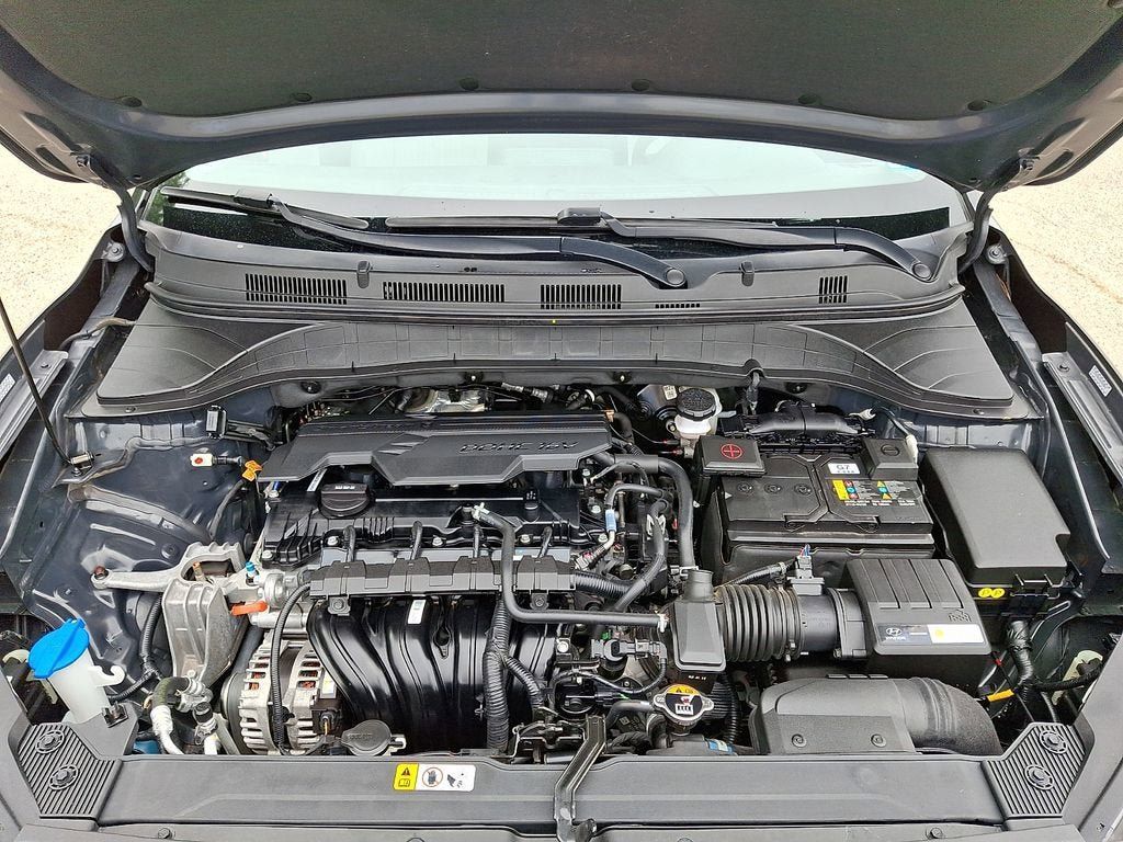 Used 2023 Hyundai Kona SEL w/ Cargo Package FWD image 28