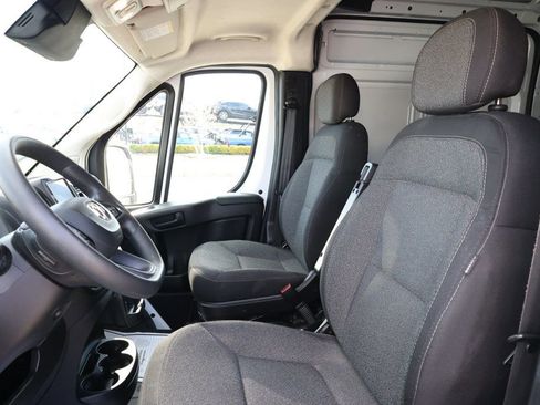 Used 2024 RAM ProMaster 2500 w/ Convenience Group FWD image 19