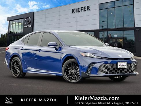 Used 2025 Toyota Camry SE w/ Multimedia Upgrade Package image 1