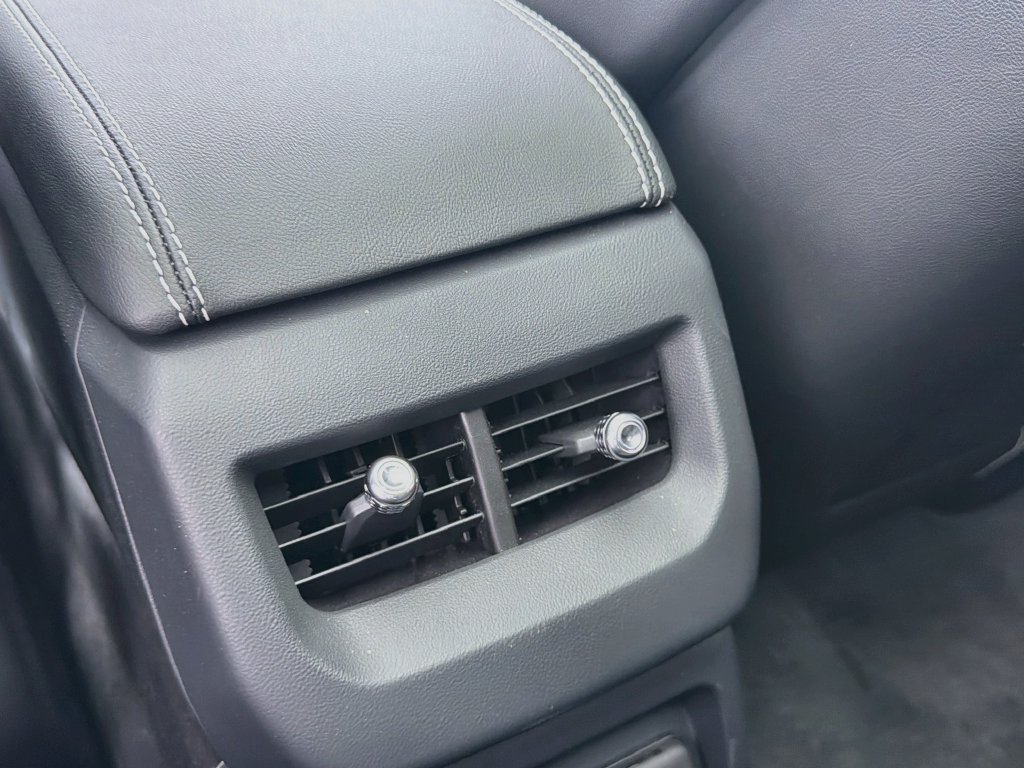 Certified 2025 Cadillac Optiq Luxury 2 AWD/4WD image 27