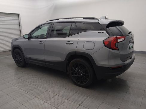 Used 2023 GMC Terrain SLE w/ Driver Convenience Package image 3