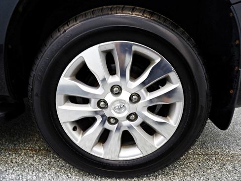 Used 2012 Toyota Sequoia Platinum AWD/4WD image 22