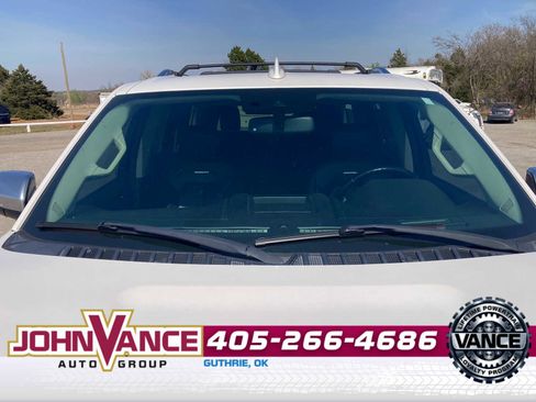 Used 2018 Ford Expedition Platinum image 14