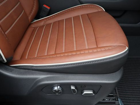 Used 2024 GMC Sierra 2500 Denali Ultimate w/ Max Trailering Package image 33