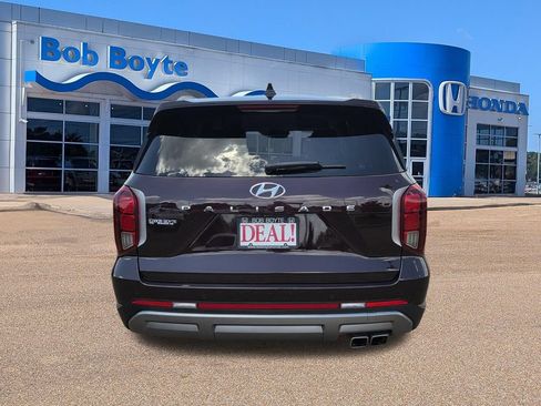 Used 2023 Hyundai Palisade SEL w/ Winter Package FWD image 6